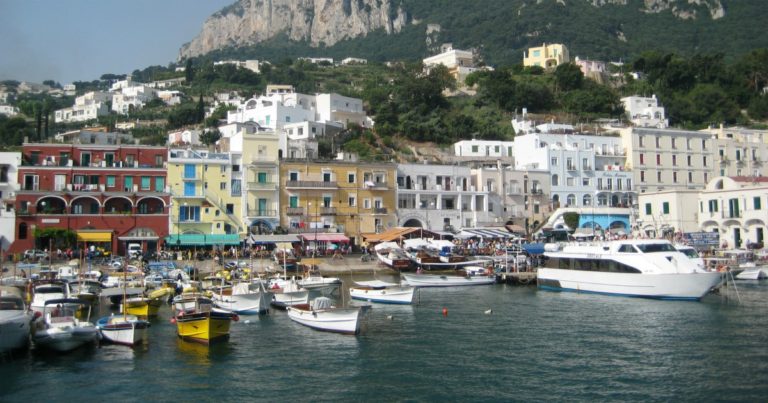 Capri-porto-1200-768x403.jpg