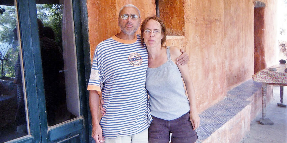 Salina-Casa-Postino-proprietario-con-moglie-970x485 (1).jpg