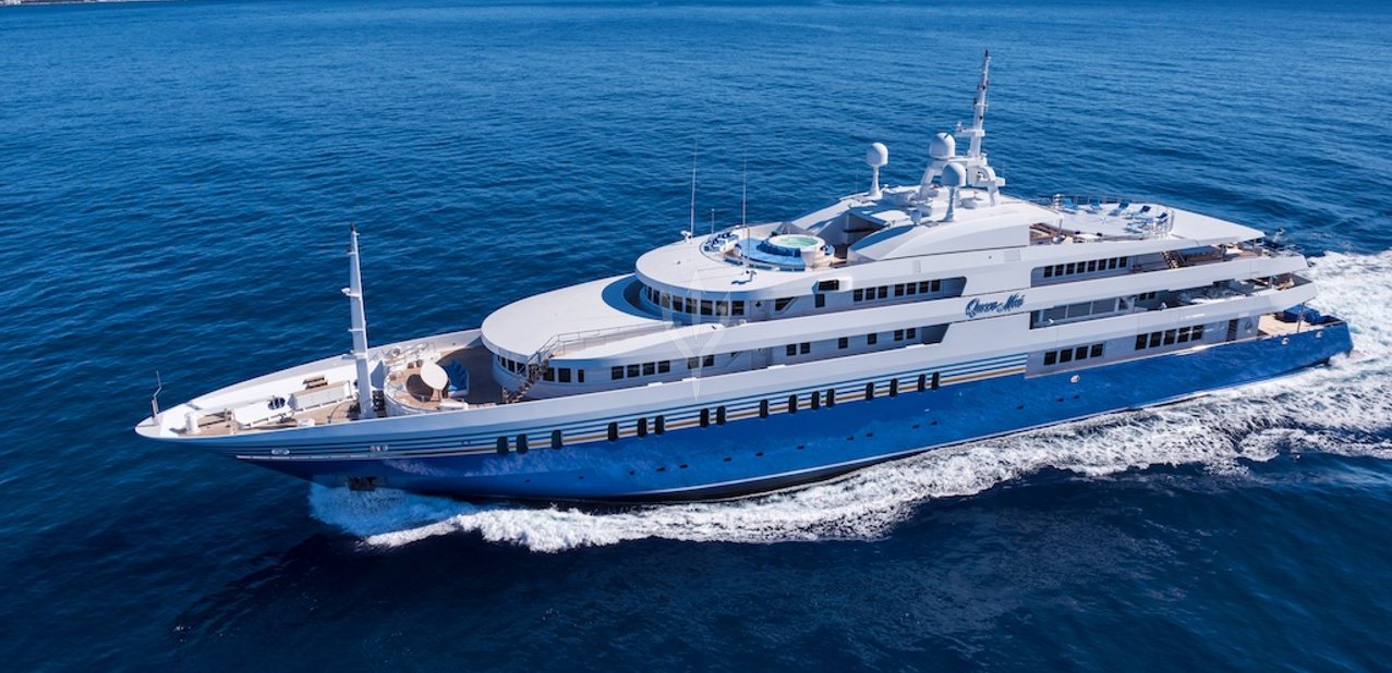 charter-queen-miri-yacht.jpg